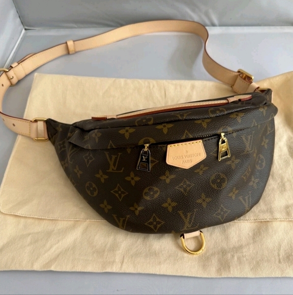 Louis Vuitton Bumbag Monogram Canvas Brown. Made in France MB0251 - Picture 1 of 12